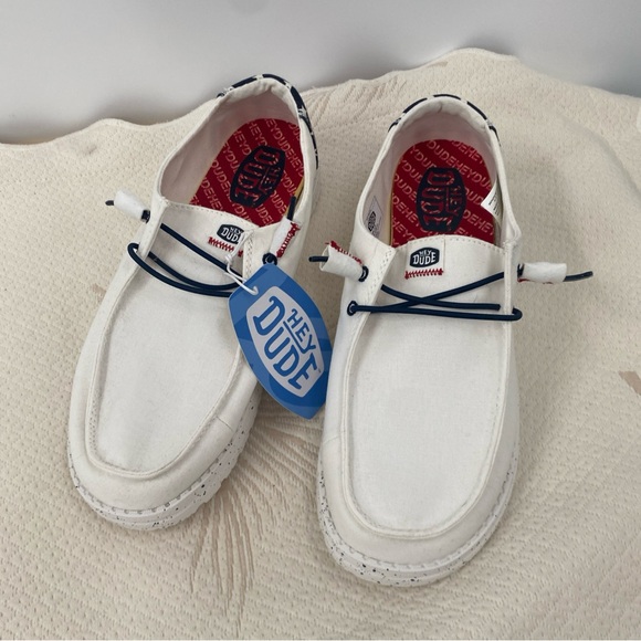 Hey Dude Wendy Americana Off White Patriotic Women's Size 11 flag design - Picture 2 of 7